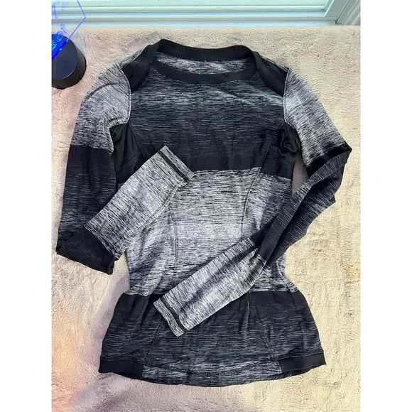 Lululemon Women's M Black Stripe Long Sleeve Pullover for Running Yoga - Picture 6 of 9